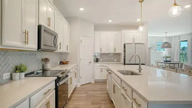 Listing Photo 12