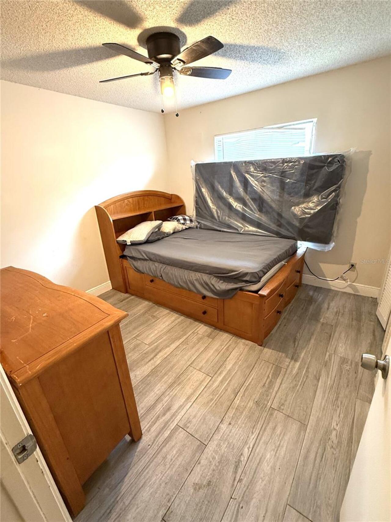 Listing Photo 12