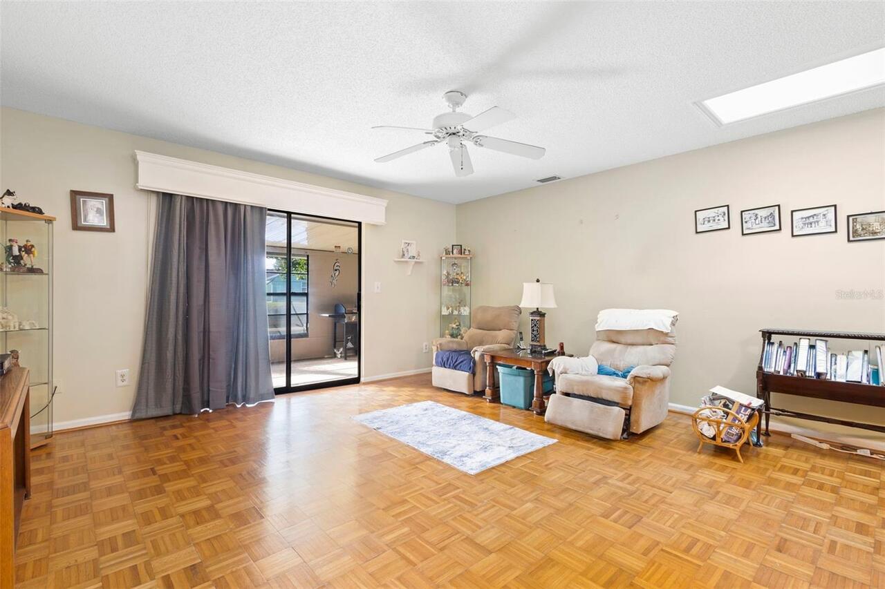 Listing Photo 17