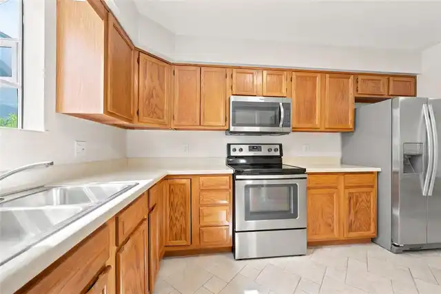 Listing Photo 16