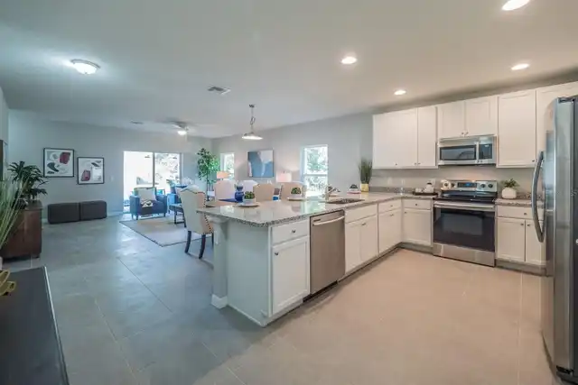 Listing Photo 9