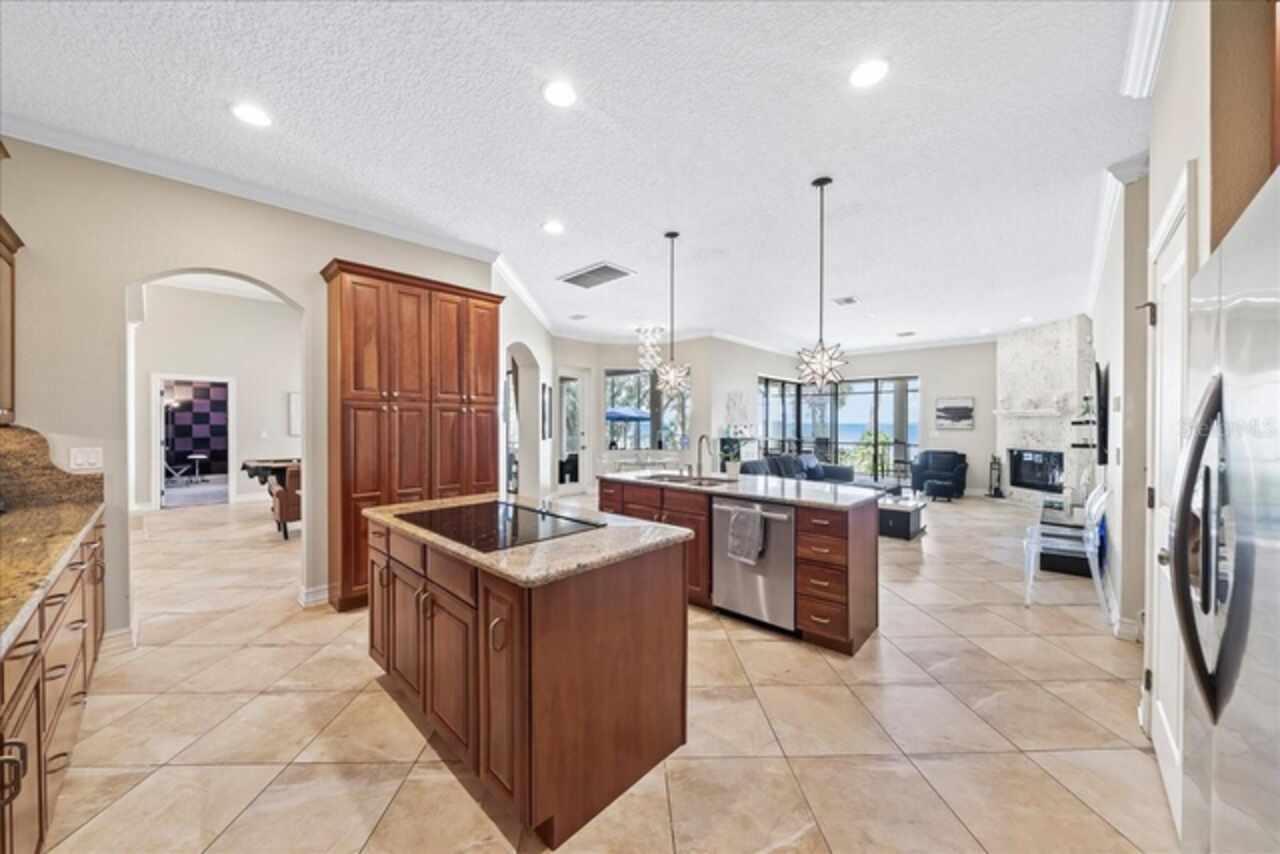 Listing Photo 17