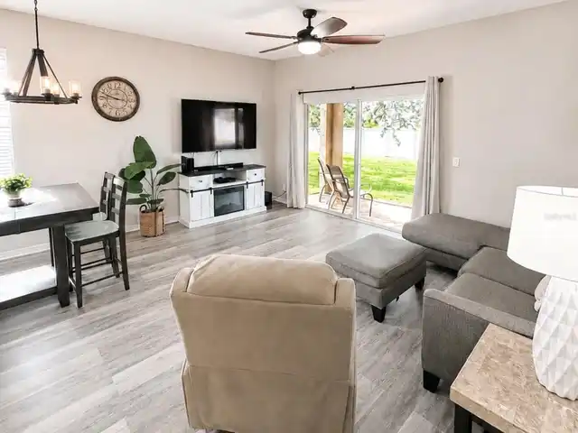 Listing Photo 17