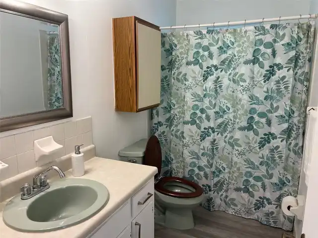 Listing Photo 17