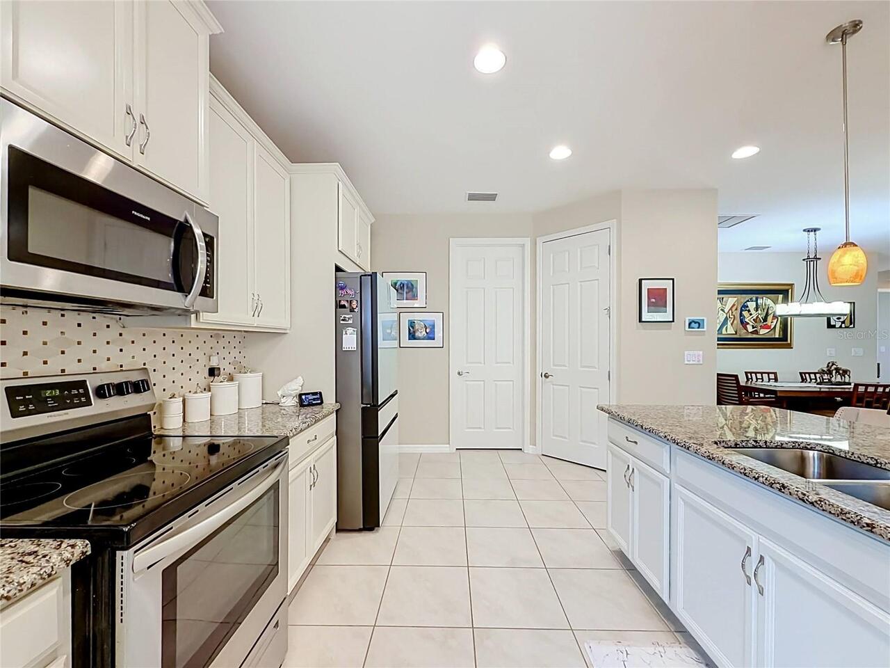 Listing Photo 10