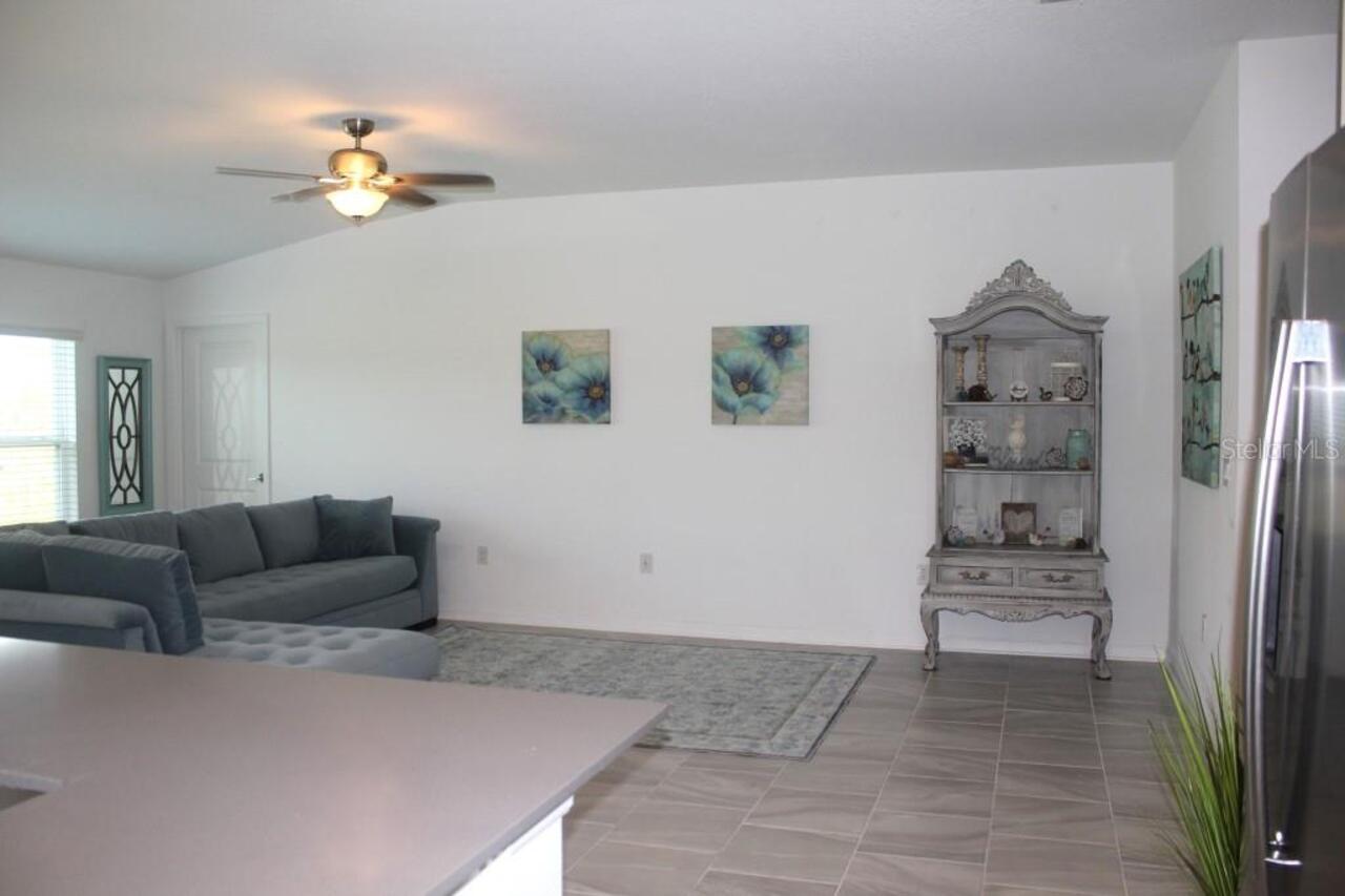 Listing Photo 12