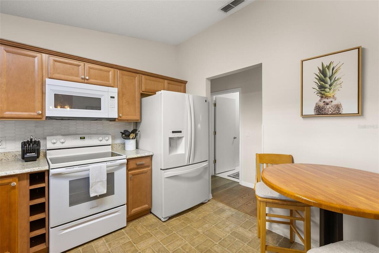 Listing Photo 11