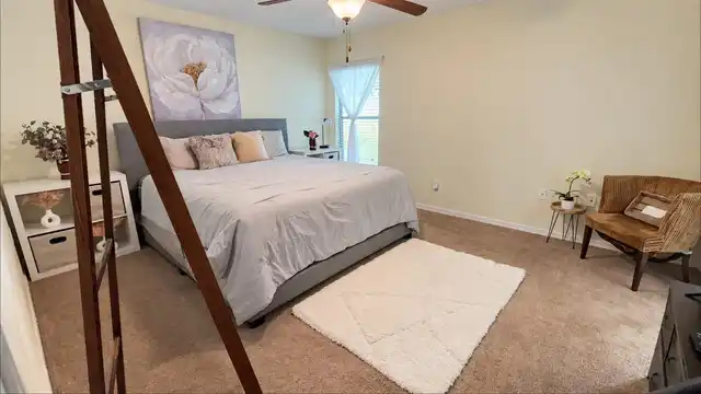 Listing Photo 12