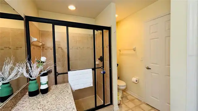 Listing Photo 14