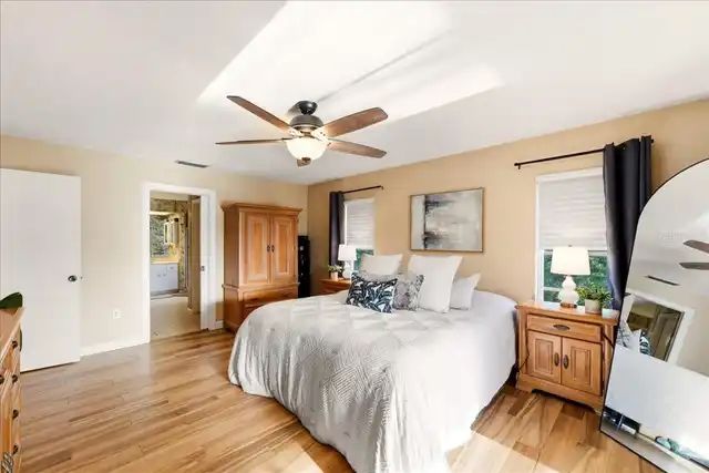 Listing Photo 23