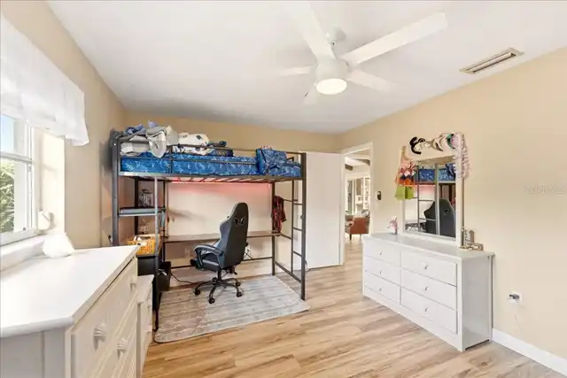 Listing Photo 33