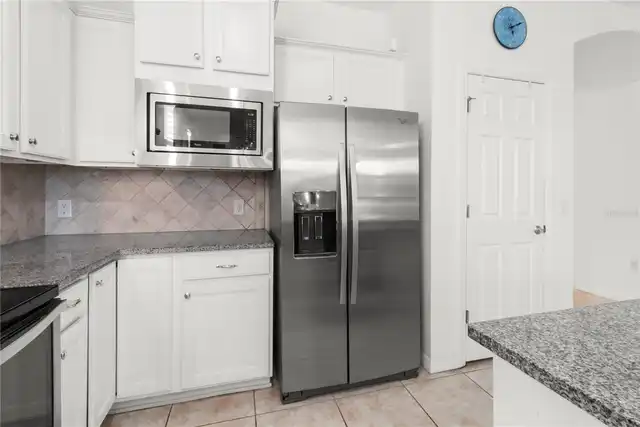 Listing Photo 10