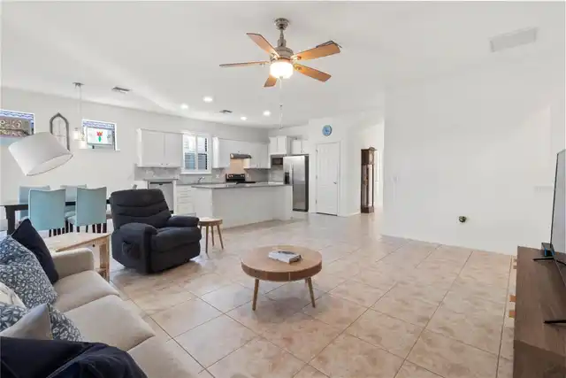 Listing Photo 15