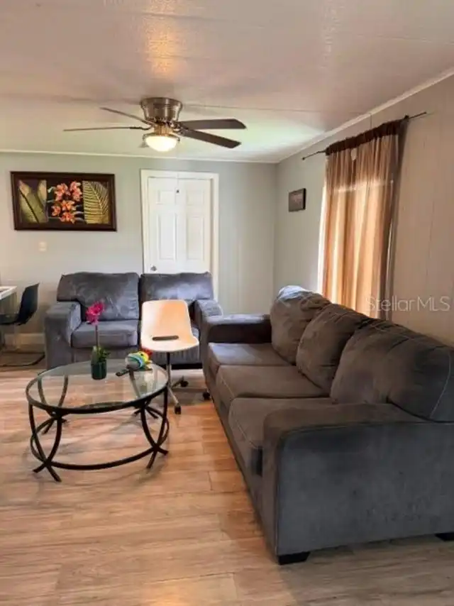 Listing Photo 6