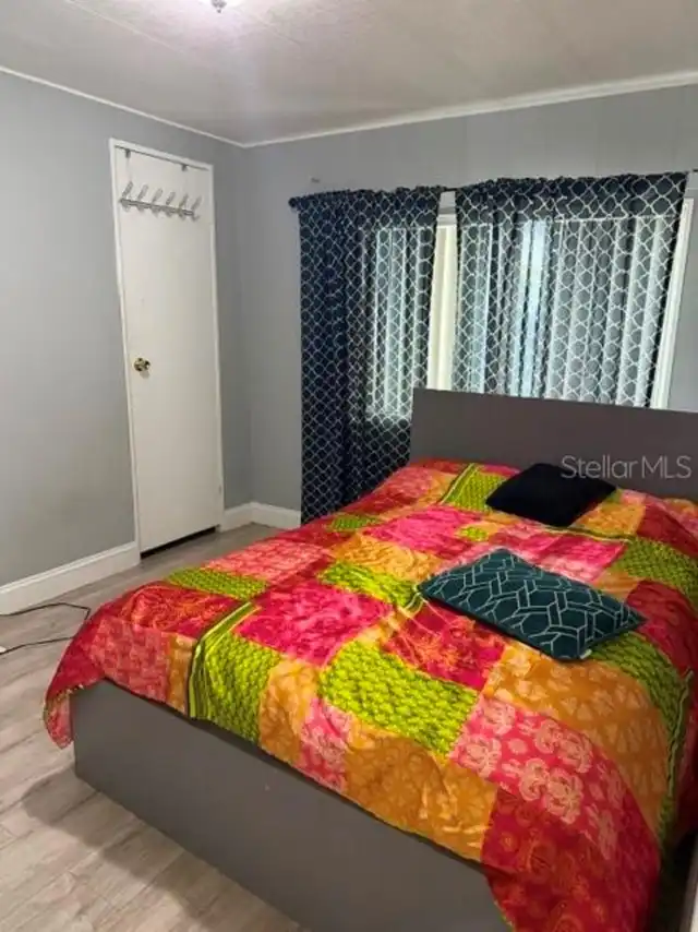 Listing Photo 9