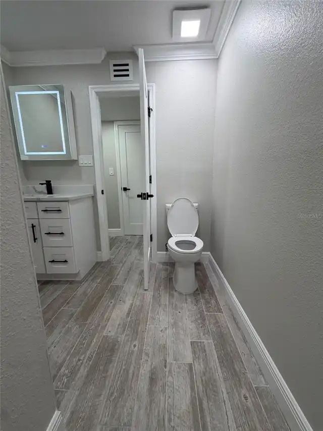 Listing Photo 23