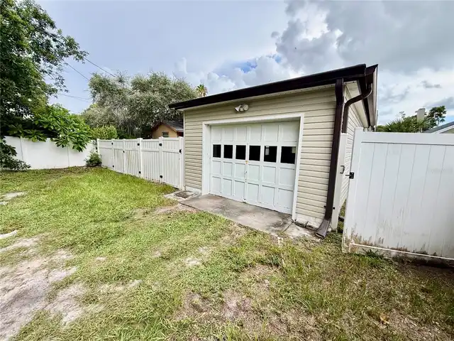 Listing Photo 6