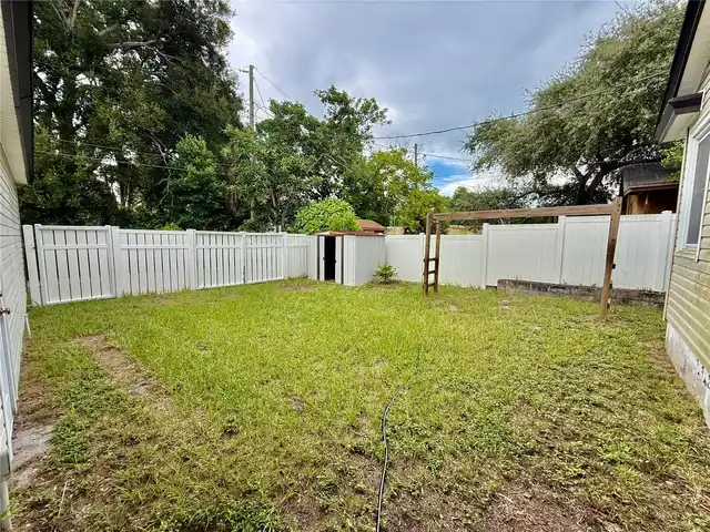 Listing Photo 9