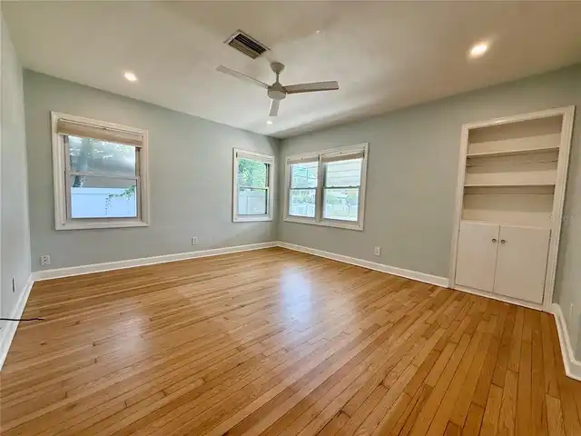 Listing Photo 14