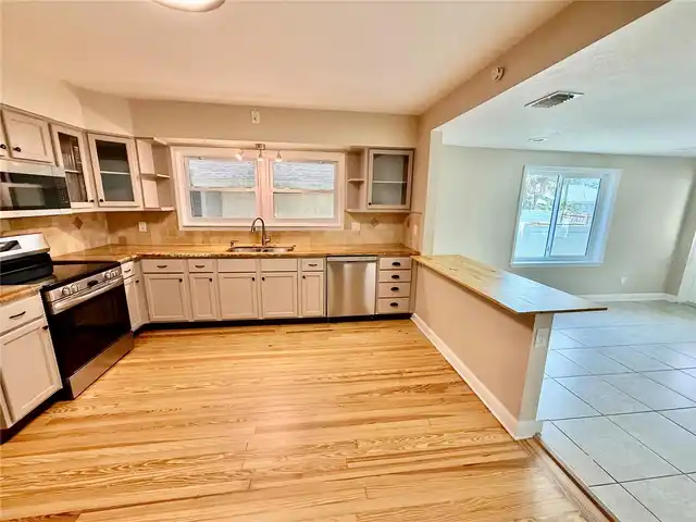 Listing Photo 22