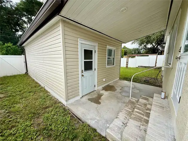 Listing Photo 8