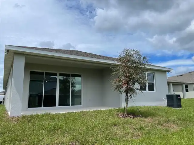Listing Photo 10