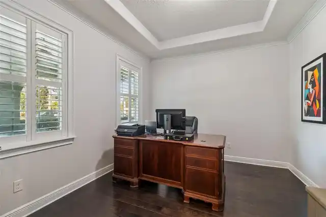 Listing Photo 11