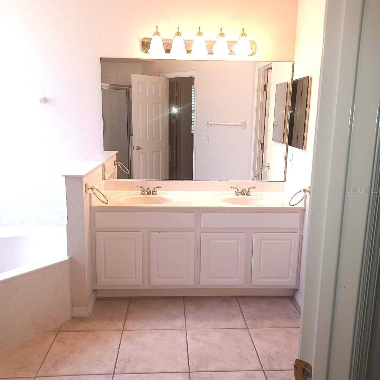 Listing Photo 14