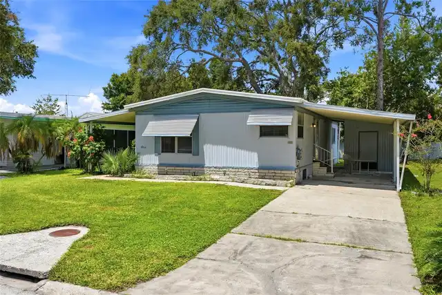 Listing Photo 11