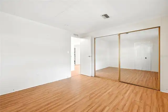 Listing Photo 33