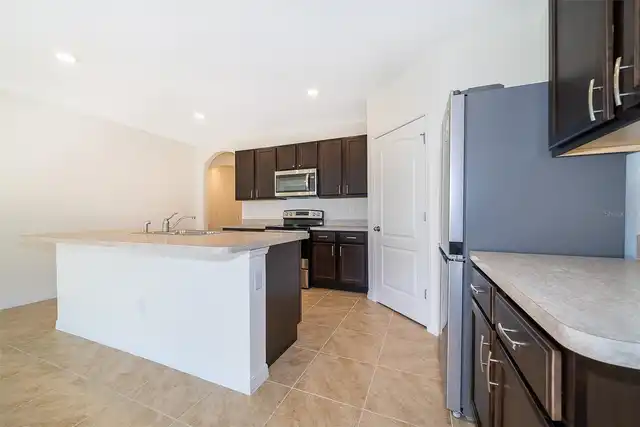 Listing Photo 16