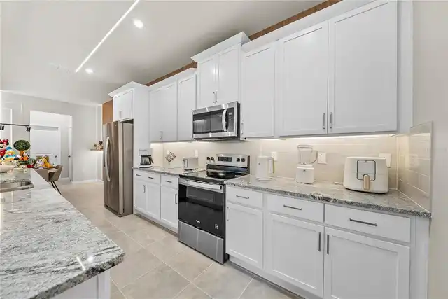 Listing Photo 14