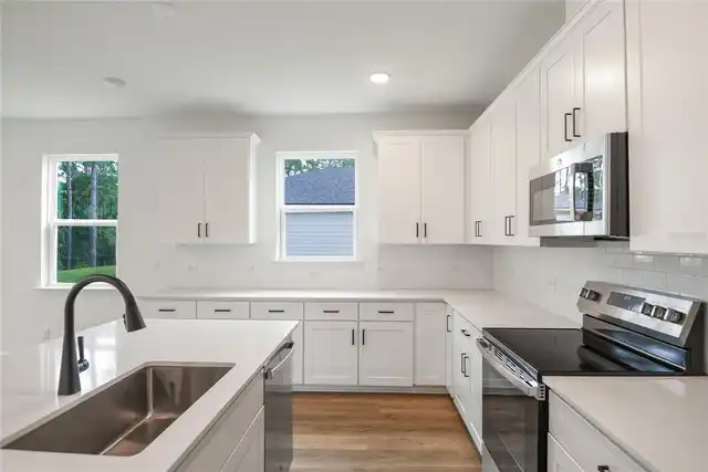 Listing Photo 5