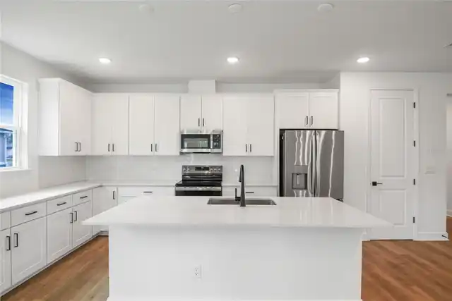 Listing Photo 6