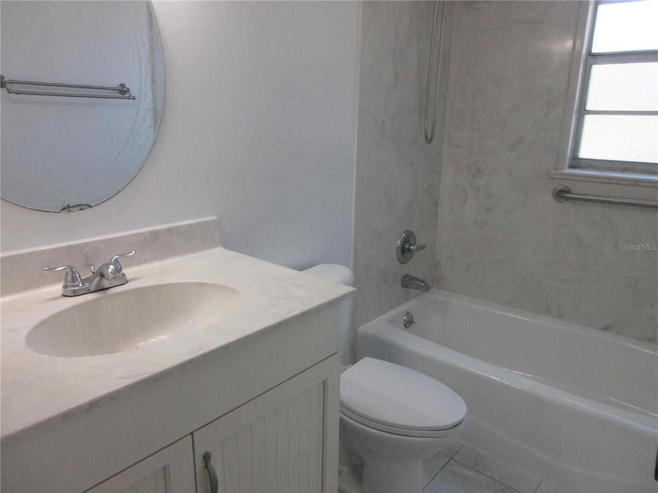 Listing Photo 12