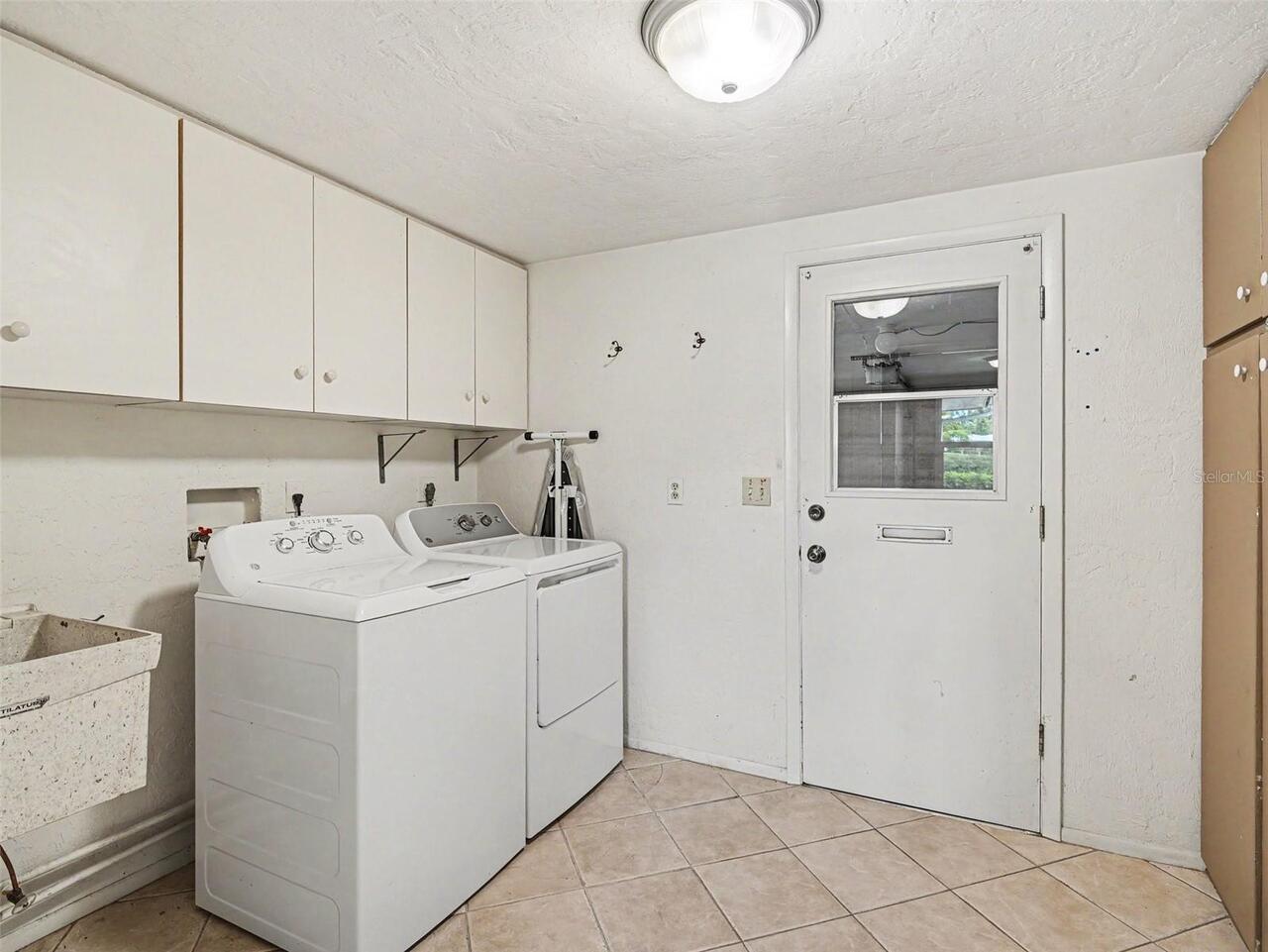 Listing Photo 12