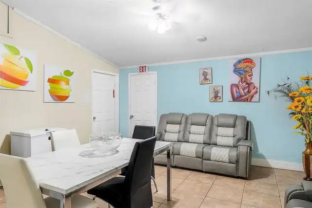 Listing Photo 10