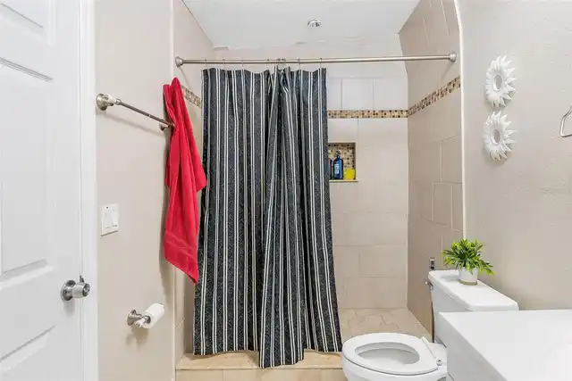 Listing Photo 15