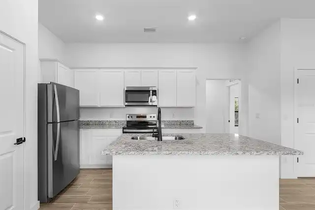 Listing Photo 6