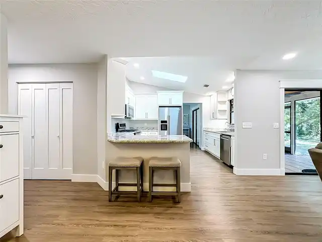 Listing Photo 15