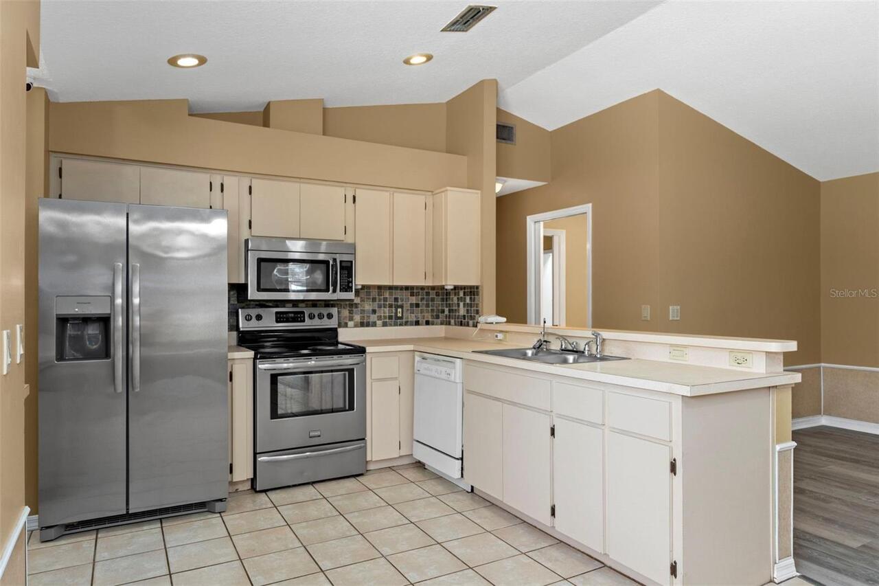 Listing Photo 15