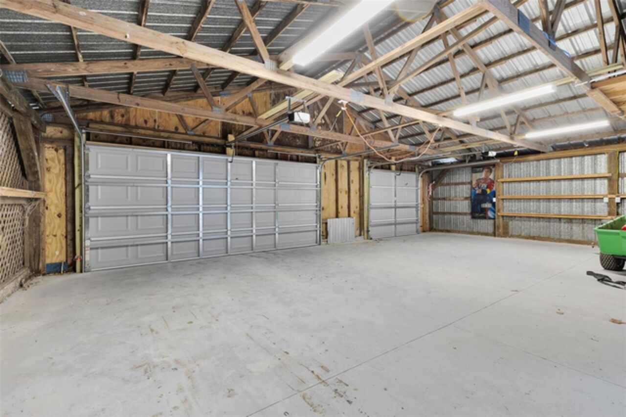Listing Photo 10