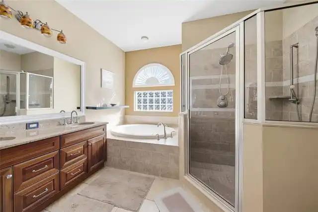 Listing Photo 11