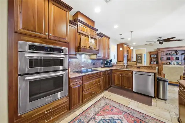 Listing Photo 15