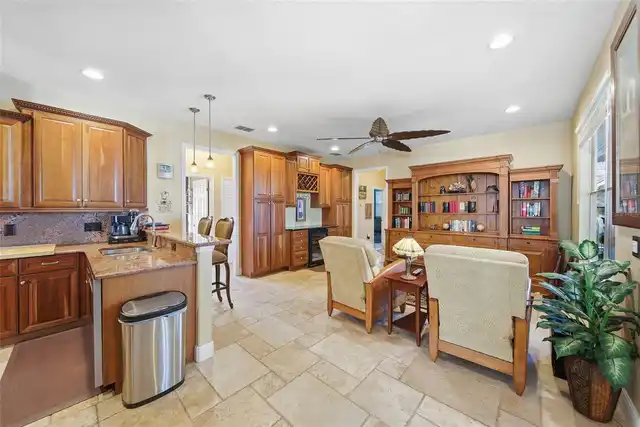 Listing Photo 16