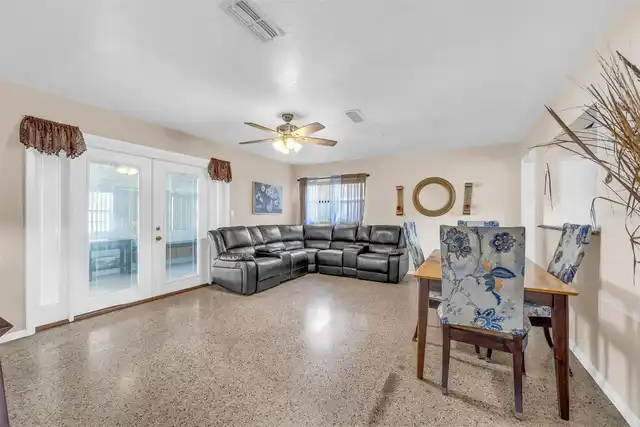 Listing Photo 7