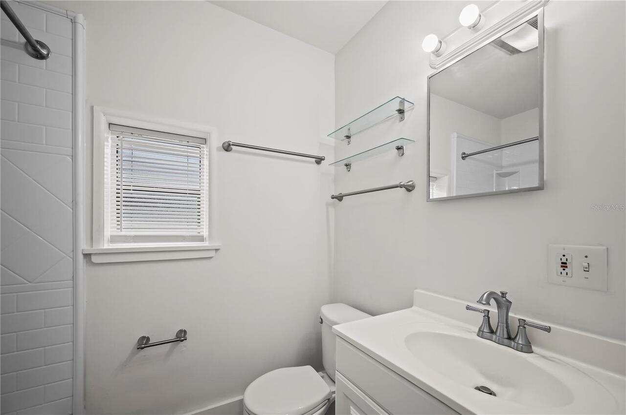 Listing Photo 14