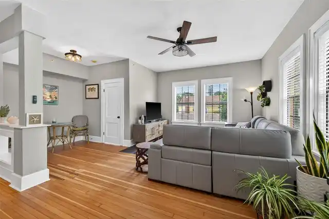 Listing Photo 8