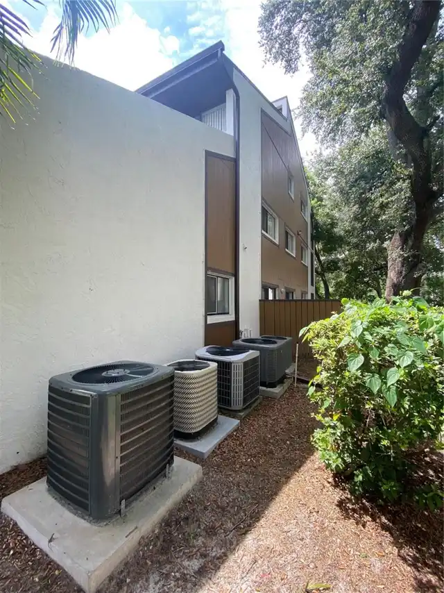 Listing Photo 22