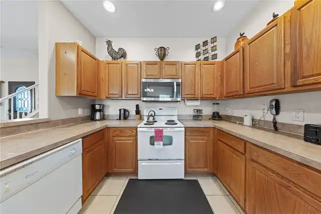 Listing Photo 14